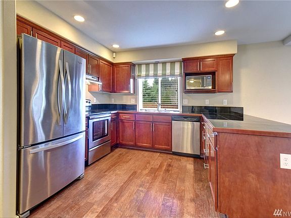 2nd image of 7219 39th Pl NE