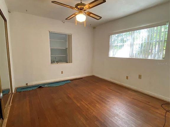 5th image of 2038 N Park Ave