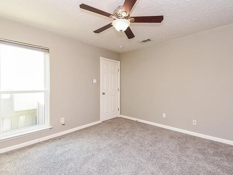 9400 Doliver Dr #56 — Photo 31