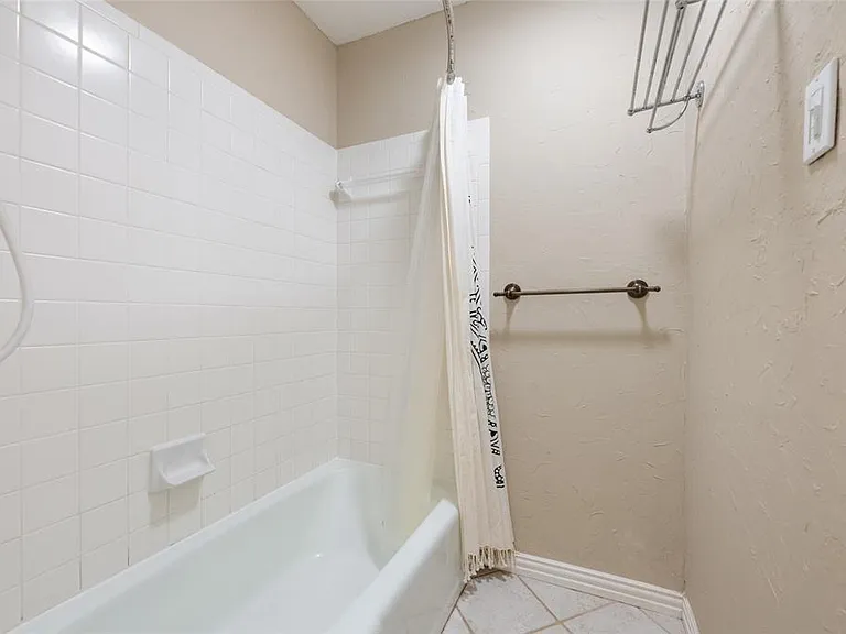 11918 Hornsby St — Photo 30
