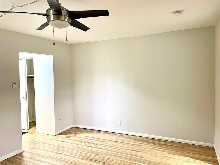 3217 Russell Blvd #6 — Photo 5