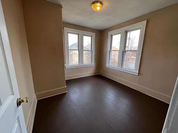 5th image of 2342 W Grand St APT 2