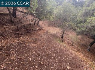Mountain View Ave, Oakland, CA 94605