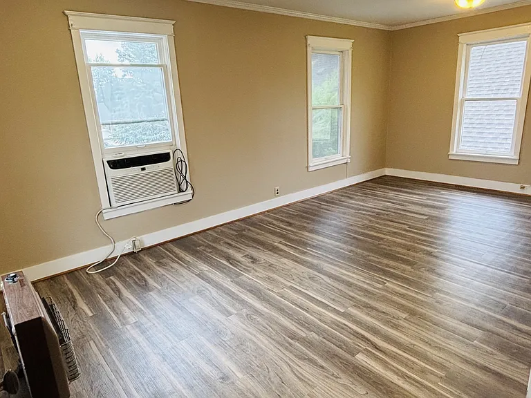 308 S Rogers St — Photo 8