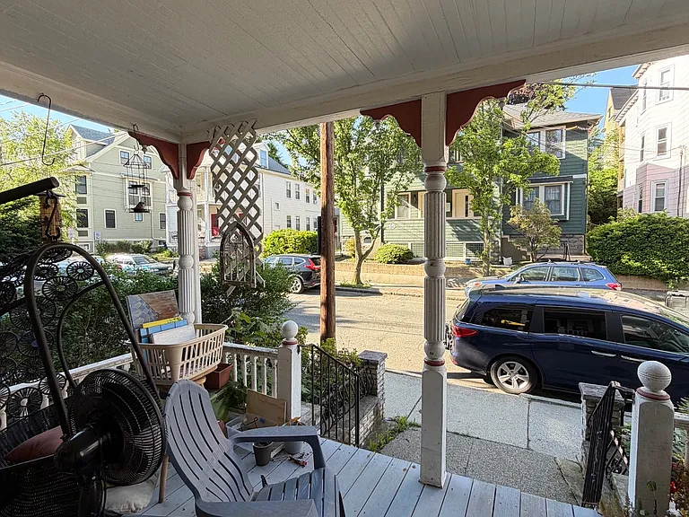 14 Cleveland St — Photo 10