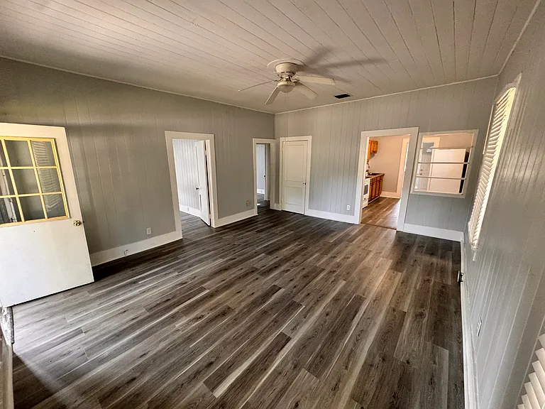 4345 K Ville Ave — Photo 5