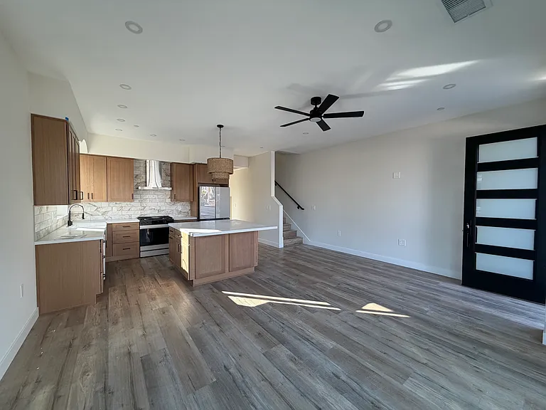 247 Elder Ave #1 — Photo 5