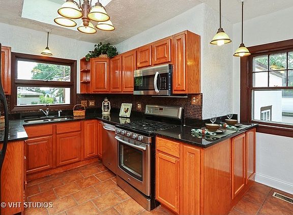 3rd image of 34309 N Circle Dr