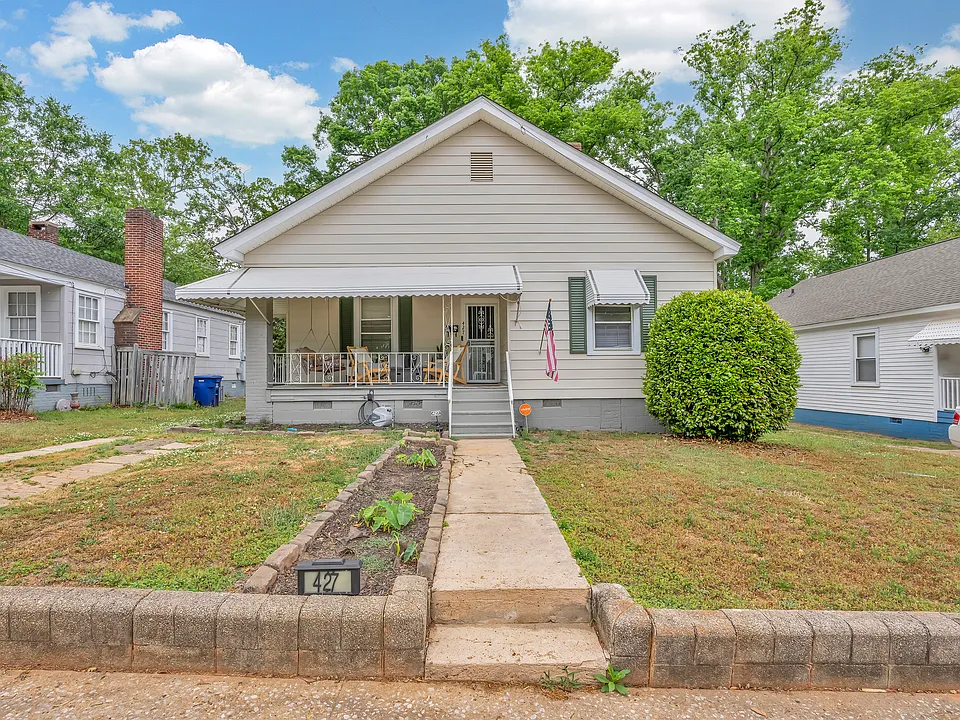 Gentry St