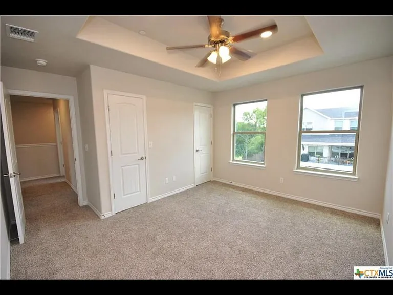 221 Birch Oak Ln — Photo 34