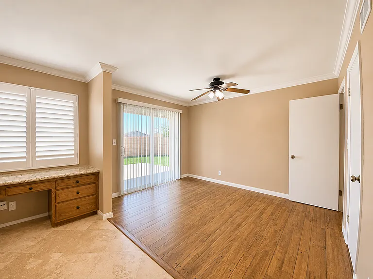 2546 N Canal St — Photo 10