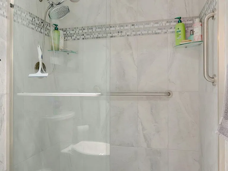 3705 Bridgewood Dr — Photo 24