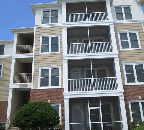 2nd image of 13364 BEACH Boulevard #417