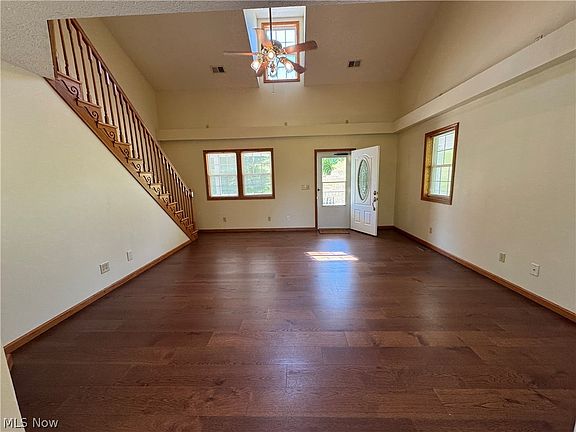 4th image of 445 Calder Ridge Rd