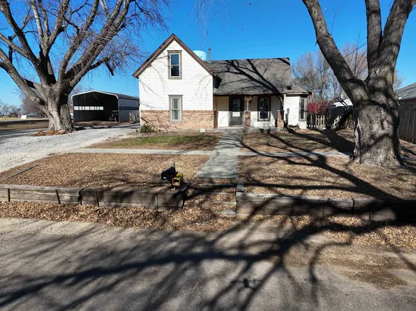 823 Washington St, Clyde, KS 66938