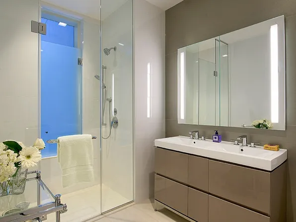 1065 Second Avenue 23C image 11 of 11