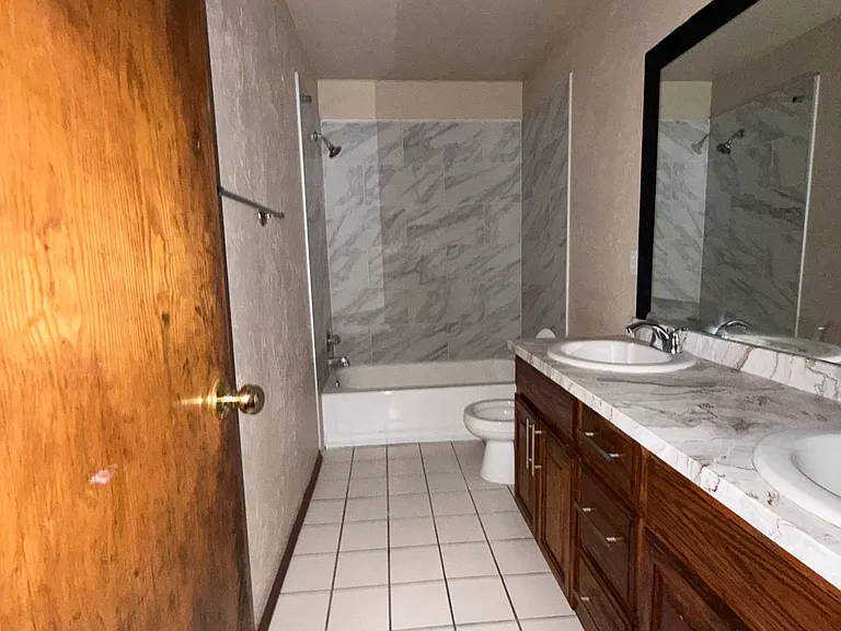 2021 Cedar Meadow Ln — Photo 5