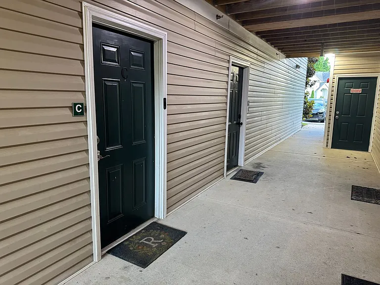 4704 Pennoak Ln #C — Photo 2