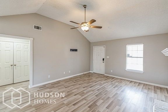 3rd image of 2558 Austin Green Bay