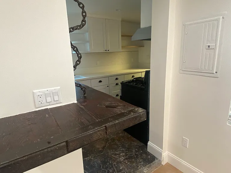 2410 Palm Dr #C — Photo 6