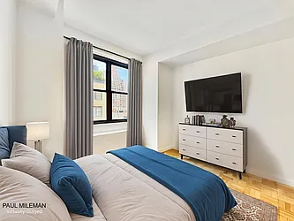 Rented by Manhattan Realty Group