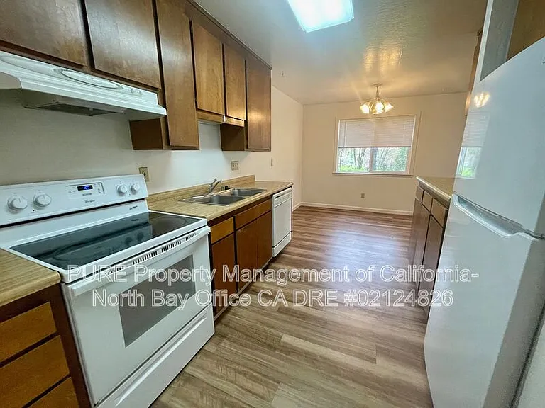 847 Madison St — Photo 3