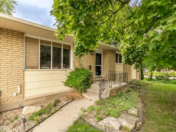 591 King St W, Chatham Kent, ON N7M 1H7