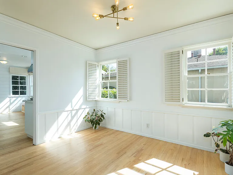 1505 W Clark Ave — Photo 12