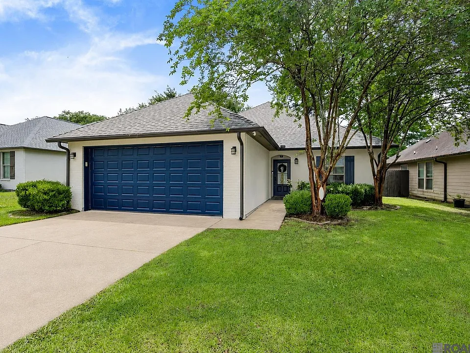 10425 Grace Ln