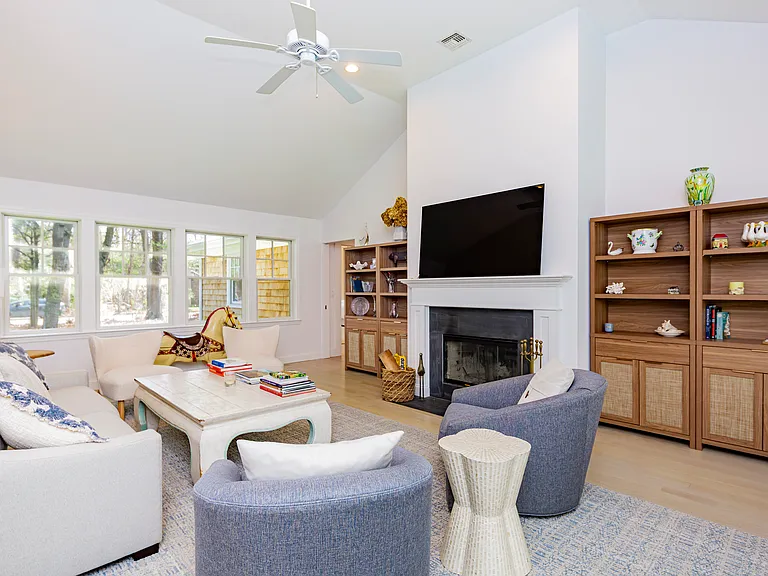 99 Oak Ln — Photo 14