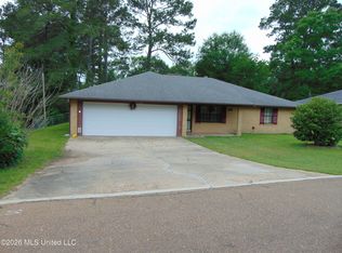 1022 Prairie Ln, McComb, MS 39648
