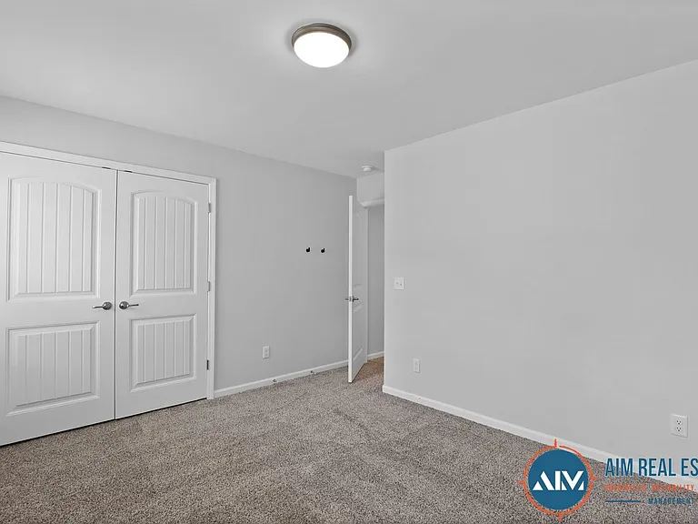 85 Conifer St — Photo 30