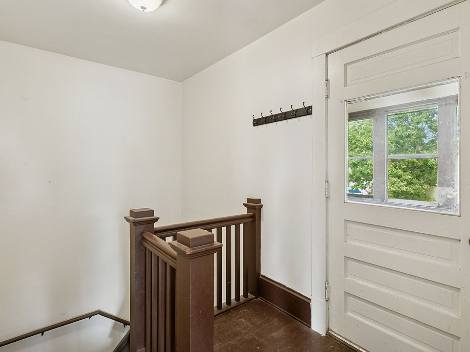 1st image of 3242 Hayes St NE #2