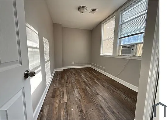 2525 W Cold Spring Ln — Photo 13
