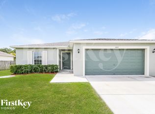 1682 SW Crawford Ave, Port Saint Lucie, FL 34953