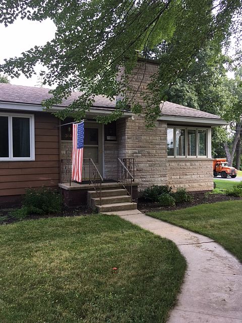 1st image of 385 Caroline St