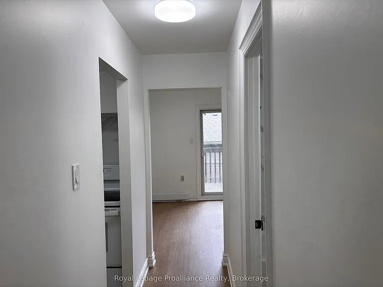 169 Hazlitt St #3 — Photo 6
