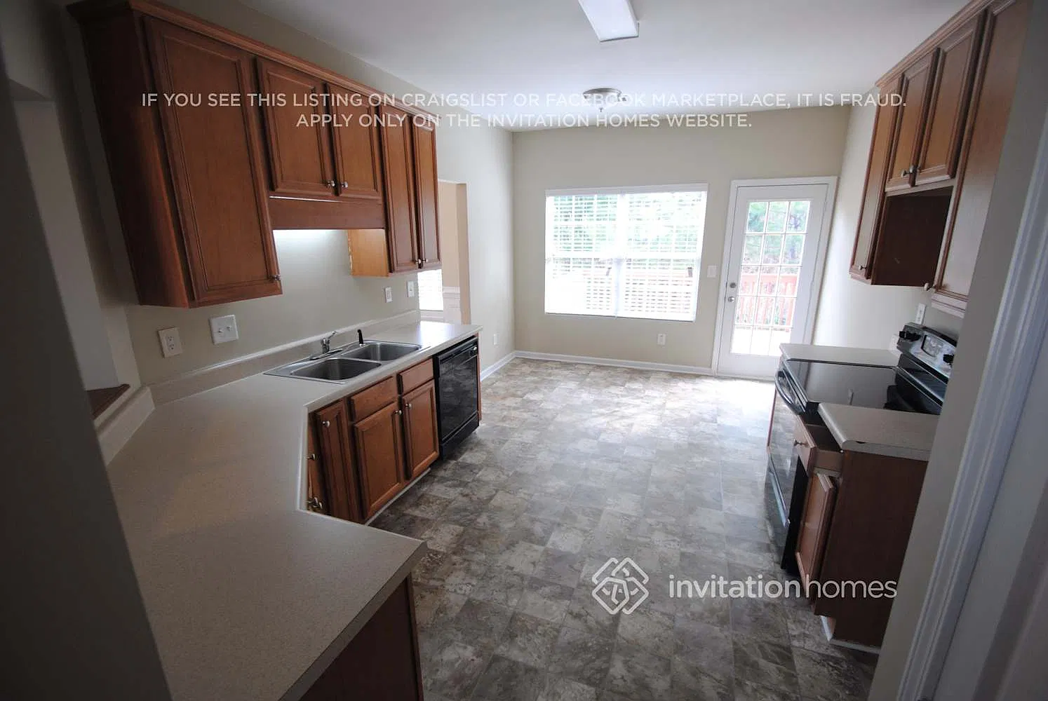6081 Rock Elm Rd Atlanta, GA 30349 — Photo 3