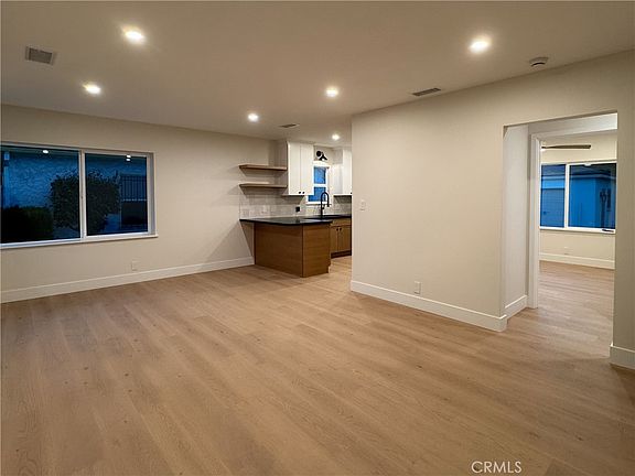 5th image of 12223 Chavers Ave