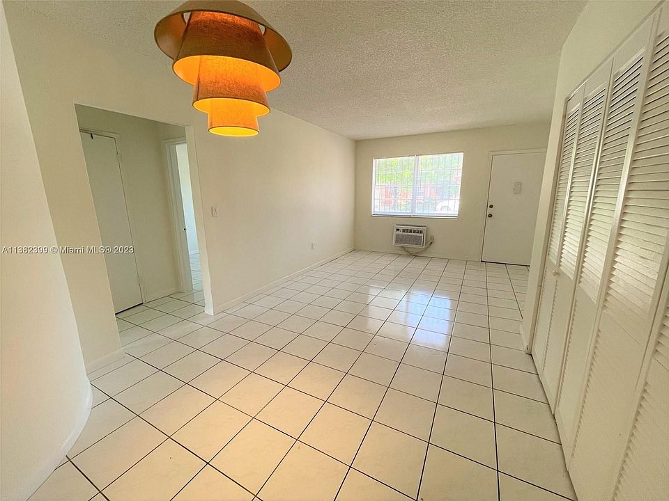 1st image of 3530 SW 10th St APT 2
