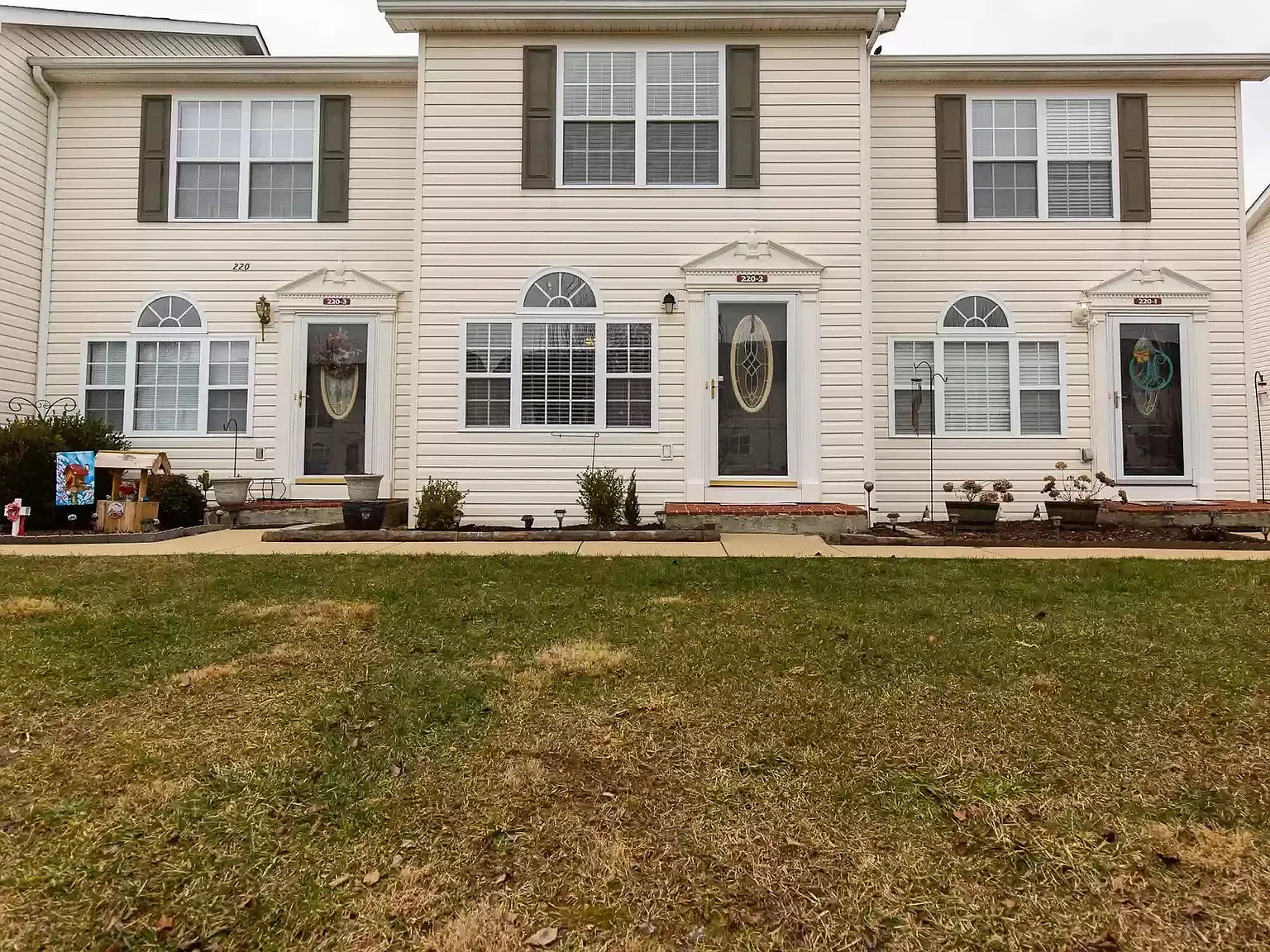 235 Amanda Lane - 2 — Photo 2