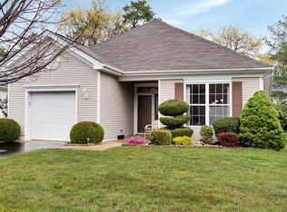 29 Summerwinds Dr, Lakewood, NJ 08701