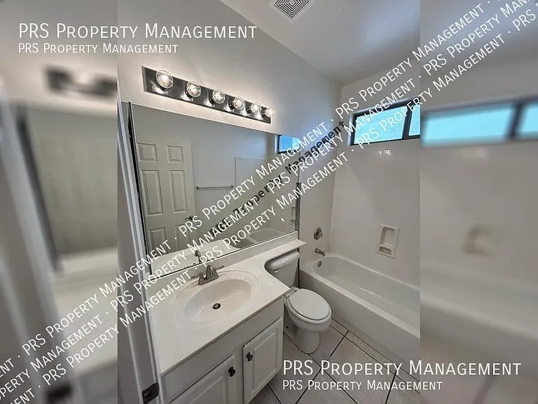 8003 W Clara Ln — Photo 25