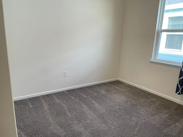 3167 Hawks Hill Ln — Photo 12