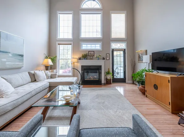 9233 Fawn Lake Dr, Raleigh, NC 27617