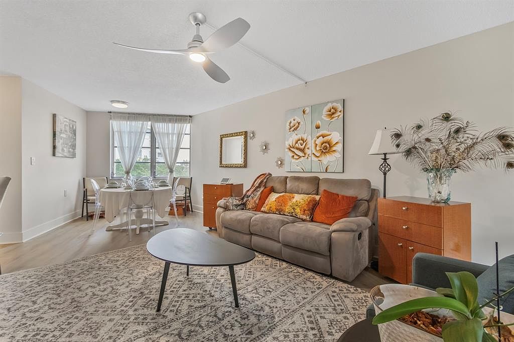 6911 Environ Blvd #5J