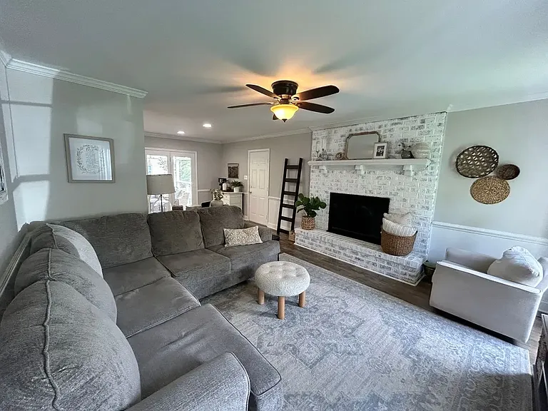 10821 Sunset Hills Dr #1 — Photo 3