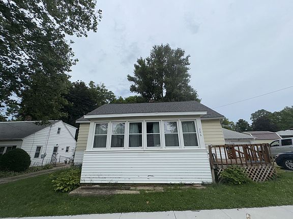 2nd image of 206 W Main St