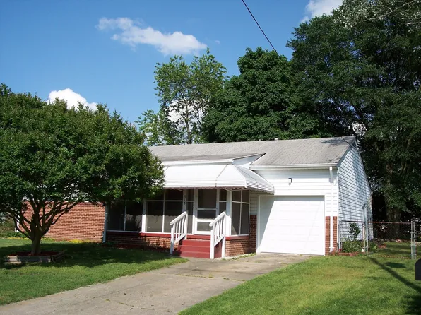 513 Plantation Dr, Chesapeake, VA 23323