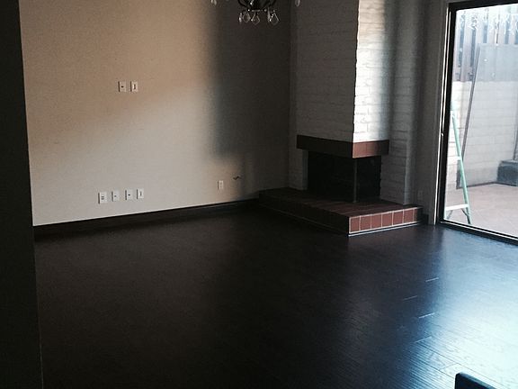 2nd image of 5271 Newcastle Ave Unit 2
